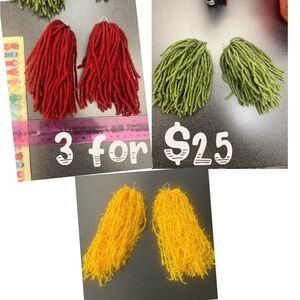 Yarn Tassel Earrings Set